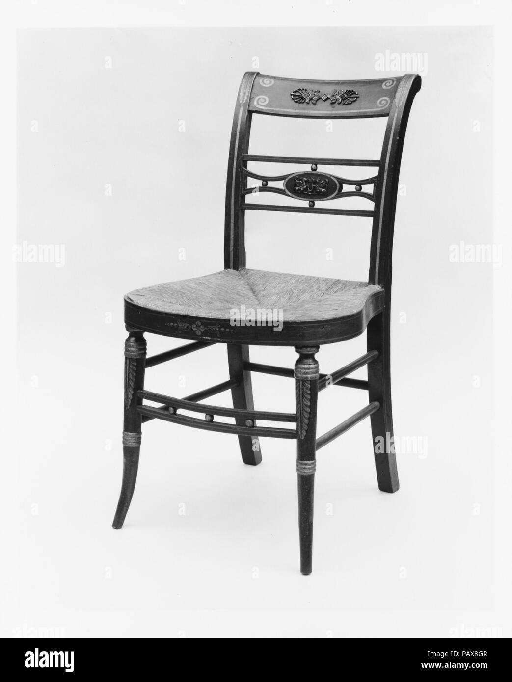 Side Chair. Culture : L'Américain. Dimensions : 33 1/2 x 20 3/4 x 16 3/4 in. (85,1 x 52,7 x 42,5 cm). Bouilloire : Peut-être Thomas Ash (active ca. 1774-1813). Date : ca. 1820. Musée : Metropolitan Museum of Art, New York, USA. Banque D'Images