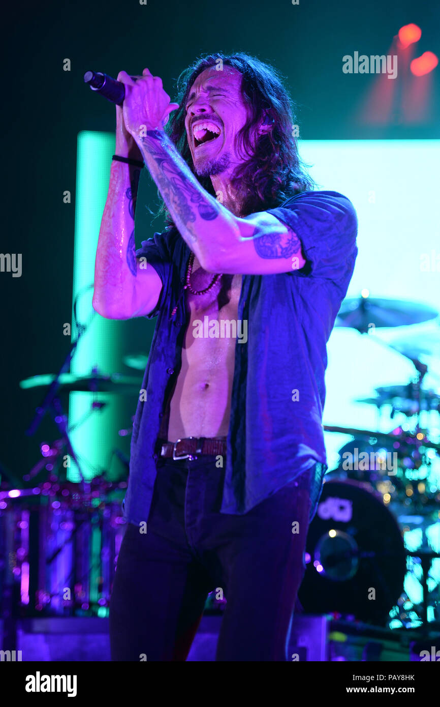 WEST PALM BEACH, FL - le 14 août : Brandon Boyd de Incubus fonctionne à l'Amphithéâtre de vodka parfait le 14 août 2015 à West Palm Beach Florida : Brandon Boyd Banque D'Images