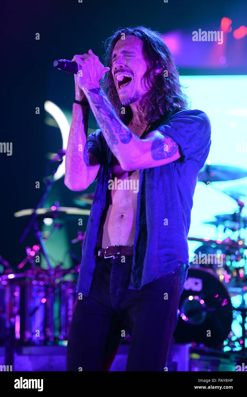 WEST PALM BEACH, FL - le 14 août : Brandon Boyd de Incubus fonctionne à l'Amphithéâtre de vodka parfait le 14 août 2015 à West Palm Beach Florida : Brandon Boyd Banque D'Images