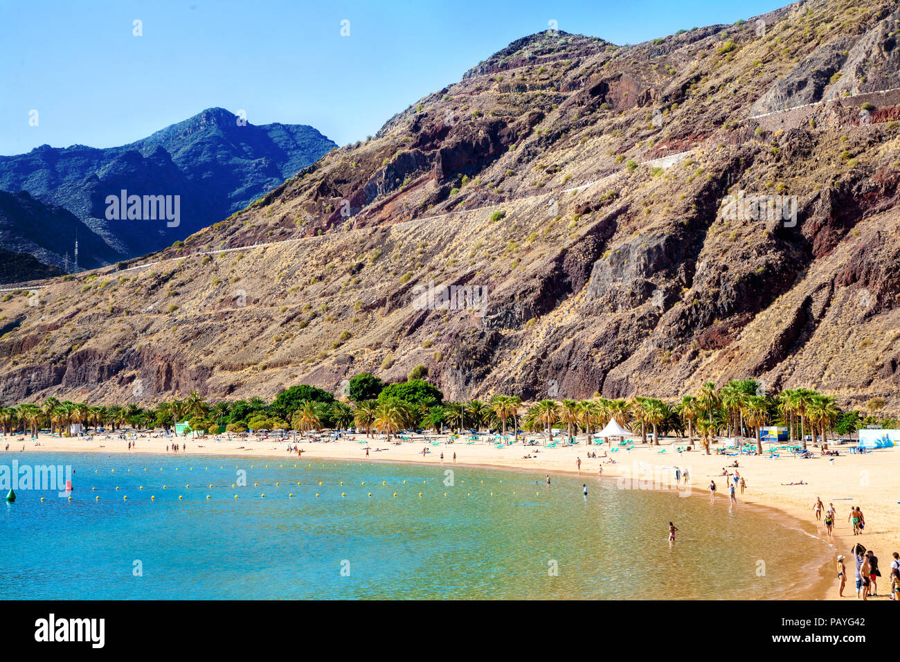 Beau paysage d'été avec la célèbre plage de Teresitas Ténérife en Espagne, Îles Canaries Banque D'Images