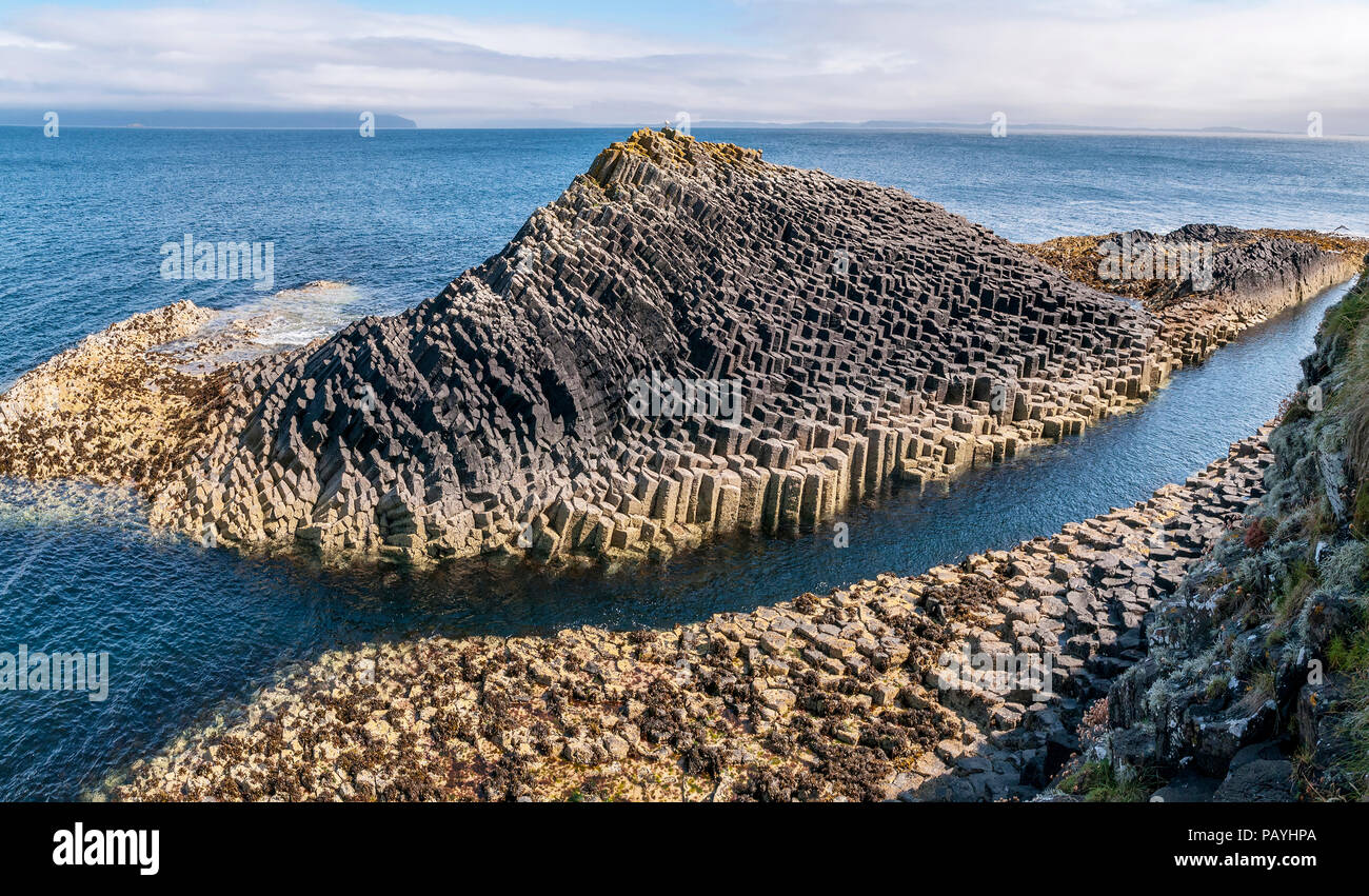 L'île de Staffa et Fingals cave. L'Argyll en Écosse. Banque D'Images