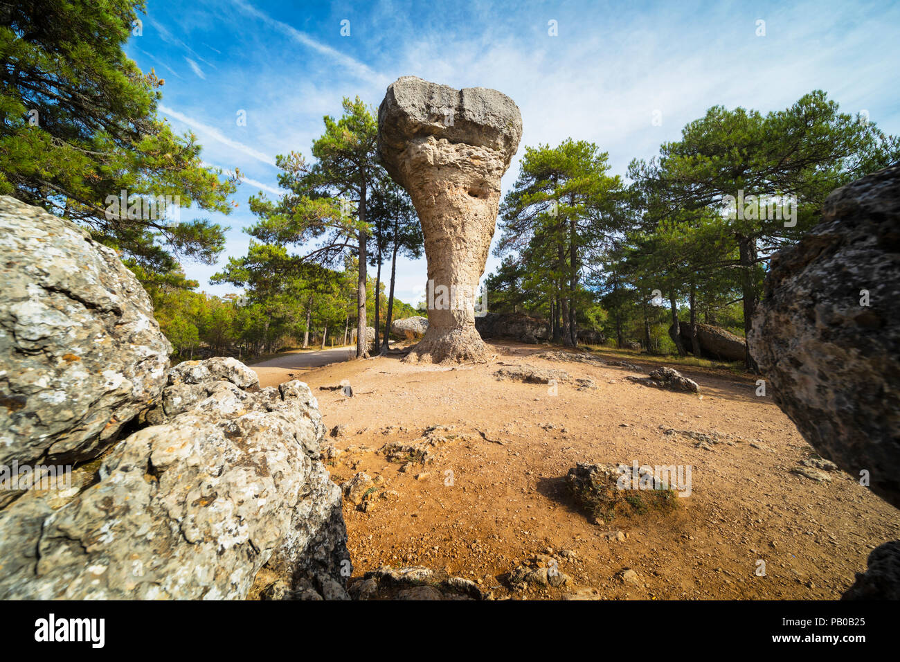 Ciudad Encantada, province de Cuenca, Castille-La Manche, Espagne. Rock formation karstique. Celui-ci, appelé El Tormo Alto, est un symbole de la Ciudad Frca Banque D'Images