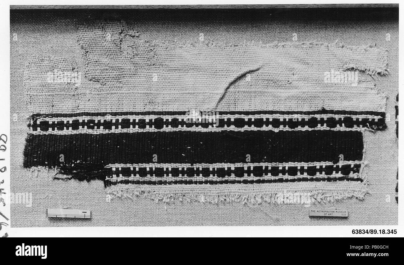 Fragment. Dimensions : 9 13/16 in. high 1 15/16 in. de large (25 cm de haut 5 cm de large). Date : 3ème-4ème siècle. Musée : Metropolitan Museum of Art, New York, USA. Banque D'Images