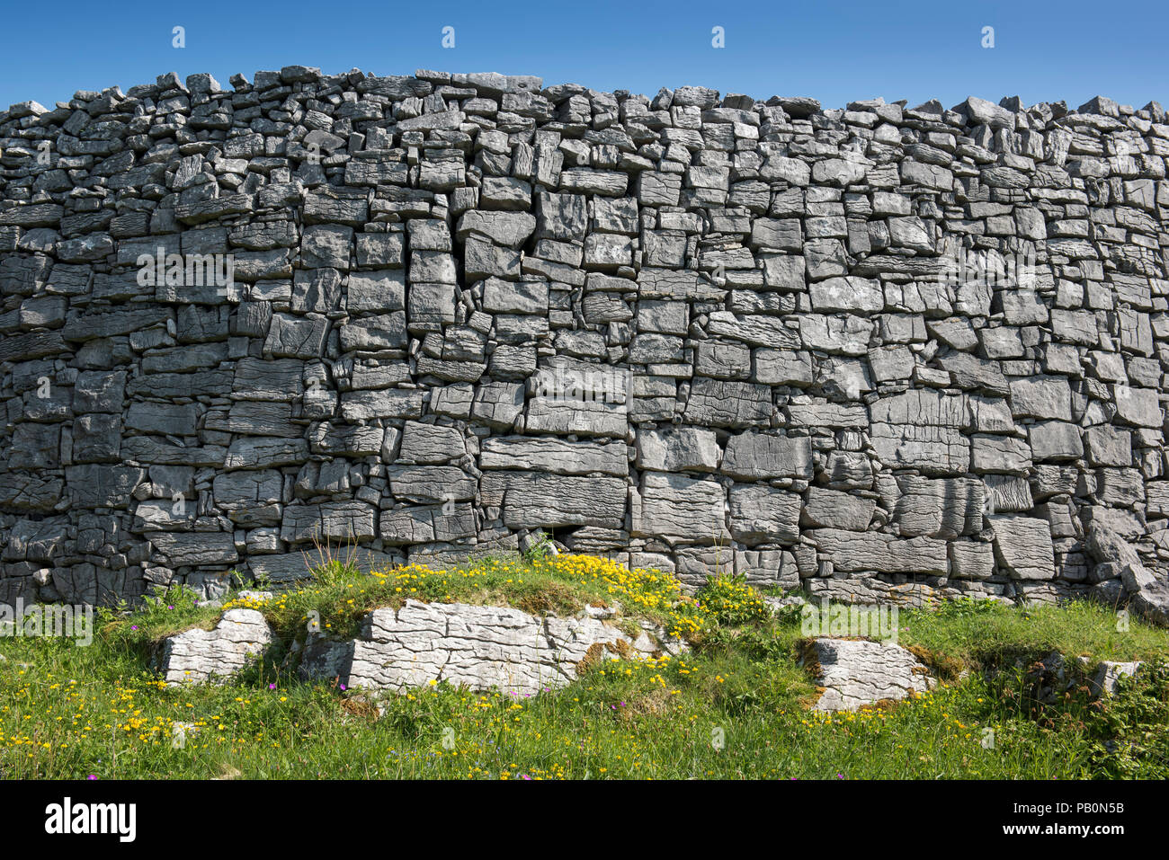 Mur de pierre, Dún Eochla, à l'âge de fer fort historique, Eochaill, l'Inishmore, Aran Islands, comté de Galway, en République d'Irlande Banque D'Images