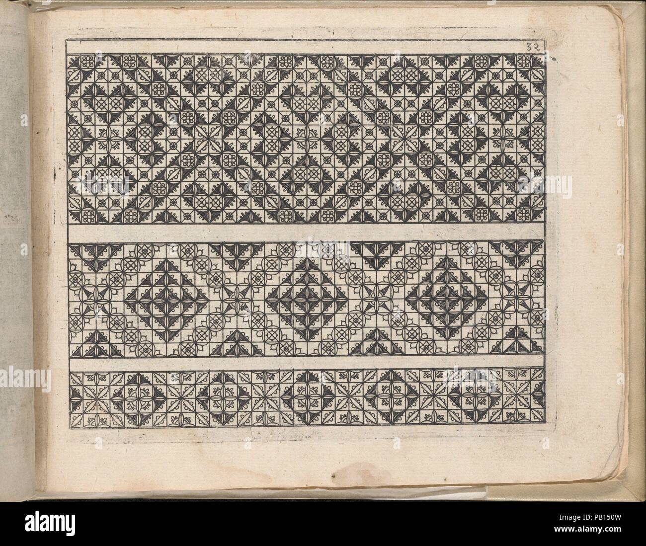 Schön Neues Modelbuch (Page 37 recto). Designer : Johann Sibmacher (allemand, actif 1590-1611). Dimensions : hors tout : 6 1/8 x 7 13/16 in. (15,5 x 19,8 cm). Editeur : Balthasar (Caymox allemand, Bersse ( ?) 1561-1635 Nuremberg). Date : 1597. Conçu par Johann Sibmacher, Allemand, actif 1590-1611, publié par Caimox, Nürmberg. Titre illustré signé CM et Jo. Sibmacher, 7 pages de texte entouré de bordures décoratives, et 35 pages de dessins pour le tissage, la broderie, et les draps. Musée : Metropolitan Museum of Art, New York, USA. Banque D'Images