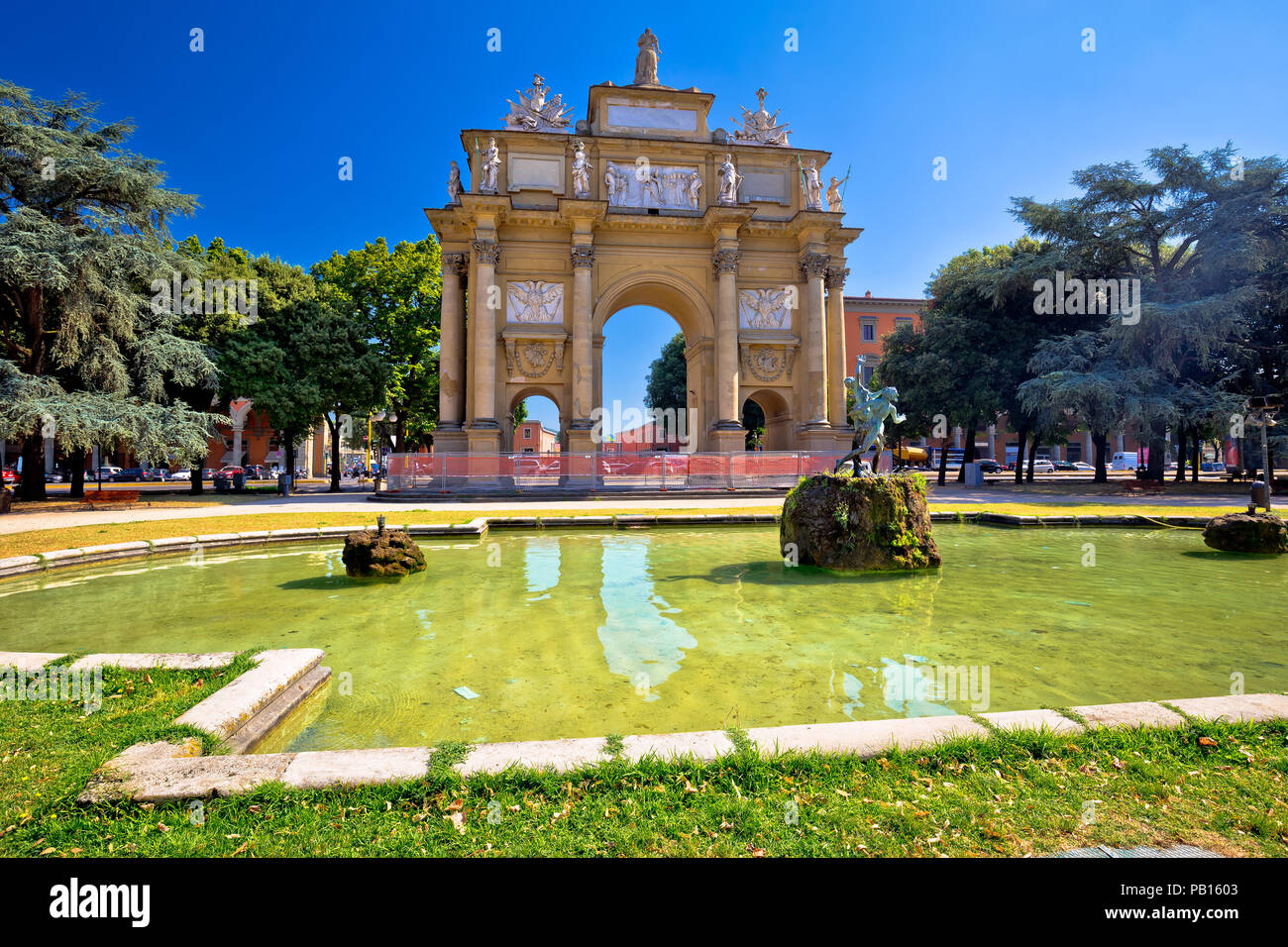 Piazza della Liberta square et de triomphe de la Lorraine dans la région de Florence, Toscane, Italie Banque D'Images