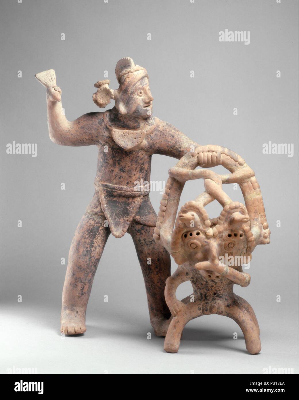 La figure avec brûleur d'encens. Culture : Colima. Dimensions : H. 19 1/4 in. (48,9 cm). Date : 2ème siècle après J.-C.-B. 3e siècle. Musée : Metropolitan Museum of Art, New York, USA. Banque D'Images