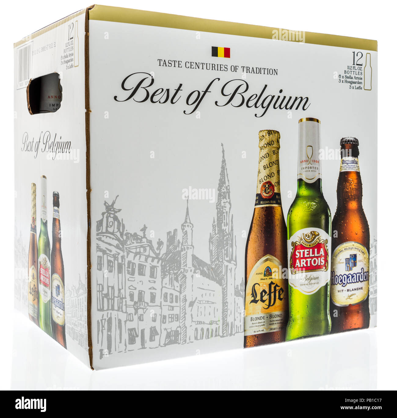 Winneconne, WI - 21 juillet 2018 - Un pack de 12 des meilleures de la Belgique avec la bière, Leffe et Hoegaarden, Setlla sur fond d'un cas isolé. Banque D'Images
