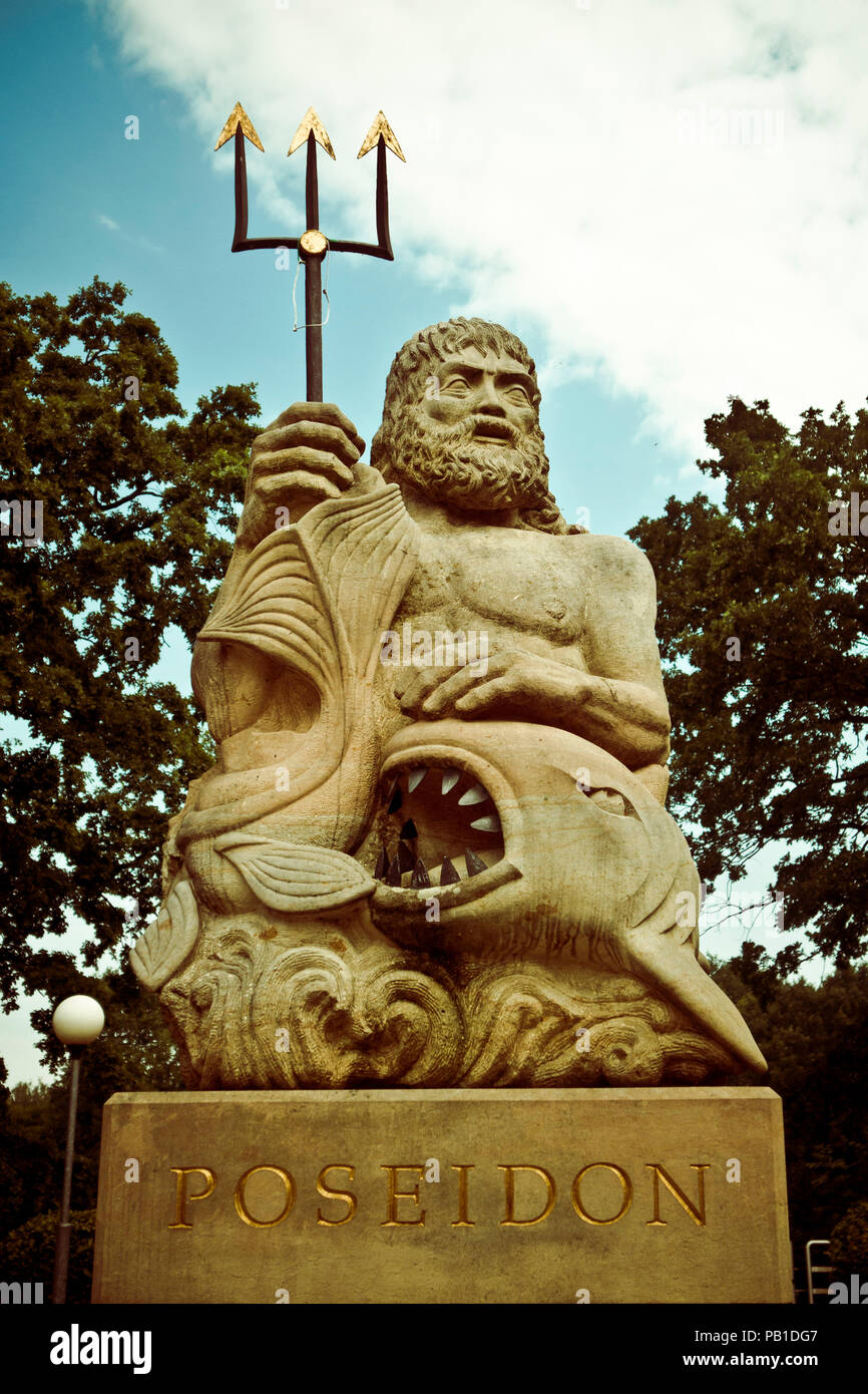 Statue de Poséidon dieu de la mer et d