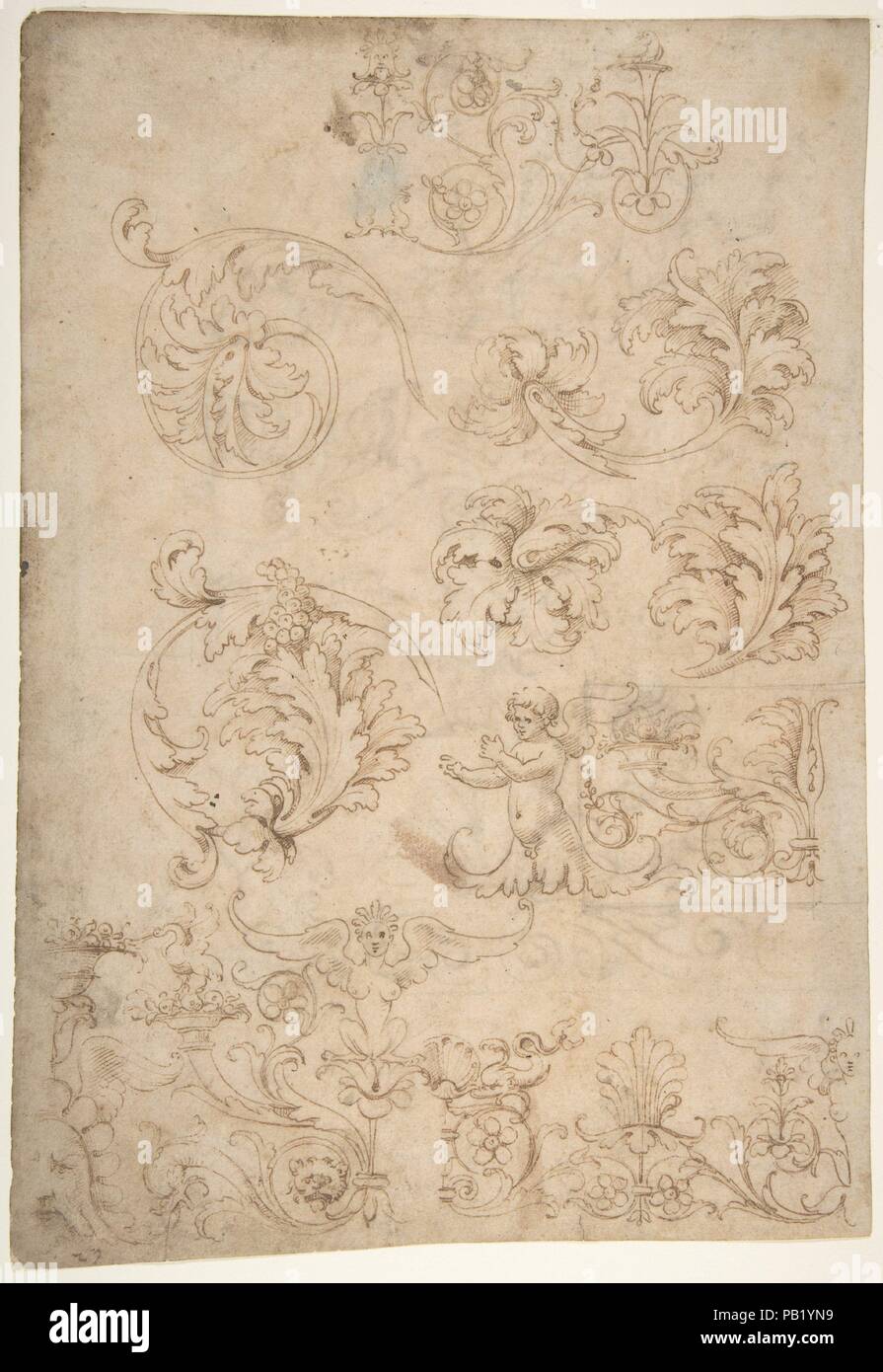 Feuille de croquis d'études, d'ornement (recto et verso). Artiste : attribué à Giovanni da Udine (Giovanni dei Ricamatori (Italien), Udine 1487-1564 Rome). Dimensions : 12-5/8 x 8-7/8 in. (32,0 x 22,5 cm). Date : 1487-1564. Musée : Metropolitan Museum of Art, New York, USA. Banque D'Images