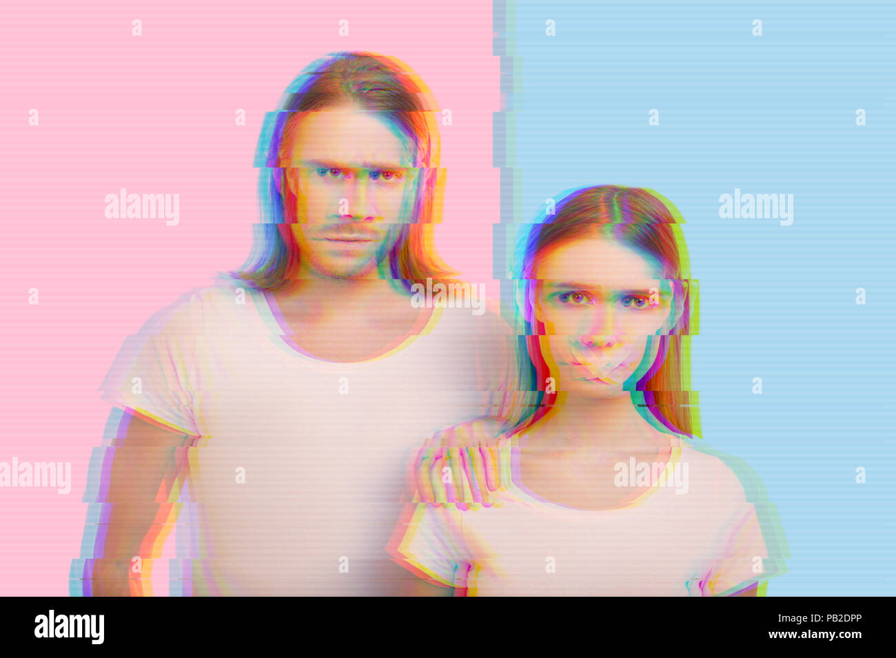 Jeune femme souffrant de la violence domestique et son mari à la colère Banque D'Images