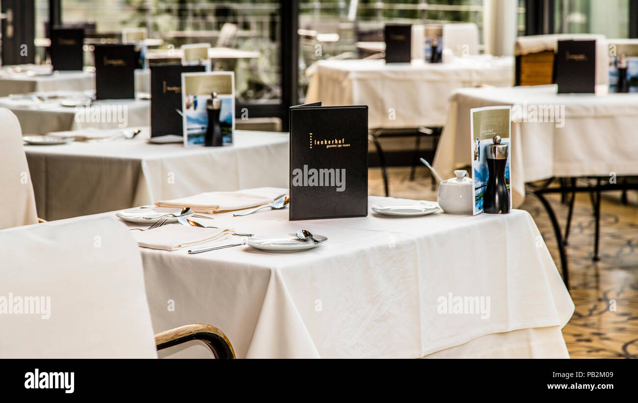 Salle de petit-déjeuner de l'hôtel Lenkerhof, Lenk, Suisse Banque D'Images