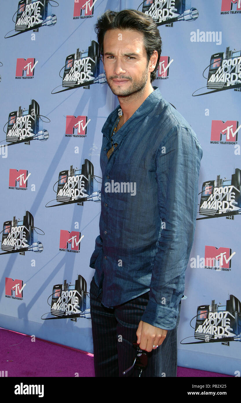 Rodrigo Santoro au MTV Movie Awards à l'Universal Amphitheatre de Los Angeles. 3/4 la tête aux yeux de la courroie d'contactSantoroRodrigo 105 Red Carpet Event, Vertical, USA, Cinéma, Célébrités, photographie, Bestof, Arts, Culture et divertissement, Célébrités Topix fashion / Vertical, Best of, événement dans la vie d'Hollywood, Californie - Tapis rouge et en backstage, USA, Cinéma, Célébrités, cinéma, télévision, Célébrités célébrités musique, photographie, Arts et culture, Bestof, divertissement, Topix, vertical, une seule personne, depuis les années 2006 à 2009, , tsuni@Gamma-USA.com enquête - Trois Banque D'Images