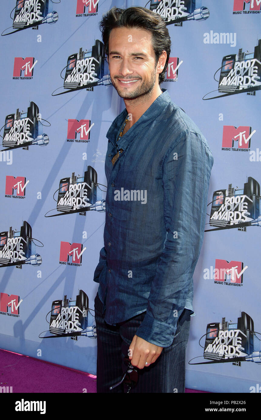Rodrigo Santoro au MTV Movie Awards à l'Universal Amphitheatre de Los Angeles. 3/4 la tête aux yeux contactSantoroRodrigo sourire courroie 231 Red Carpet Event, Vertical, USA, Cinéma, Célébrités, photographie, Bestof, Arts, Culture et divertissement, Célébrités Topix fashion / Vertical, Best of, événement dans la vie d'Hollywood, Californie - Tapis rouge et en backstage, USA, Cinéma, Célébrités, cinéma, télévision, Célébrités célébrités musique, photographie, Arts et culture, Bestof, divertissement, Topix, vertical, une seule personne, depuis les années 2006 à 2009, , tsuni@Gamma-USA.com - Enquête Banque D'Images