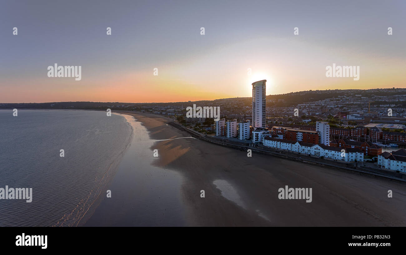Crépuscule sur la Baie de Swansea Banque D'Images