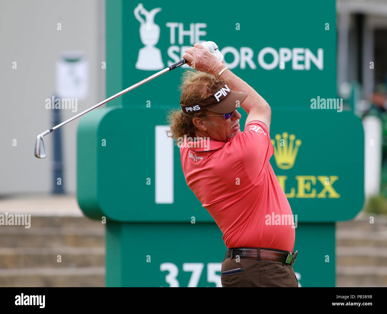 26 juillet 2018, l'Old Course à St Andrews, St Andrews, Écosse), à l'Omnium senior des championnats de golf 2018, 1er tour ; Miguel Angel Jimenez (ESP) joue son coup de départ sur le trou d'ouverture Banque D'Images