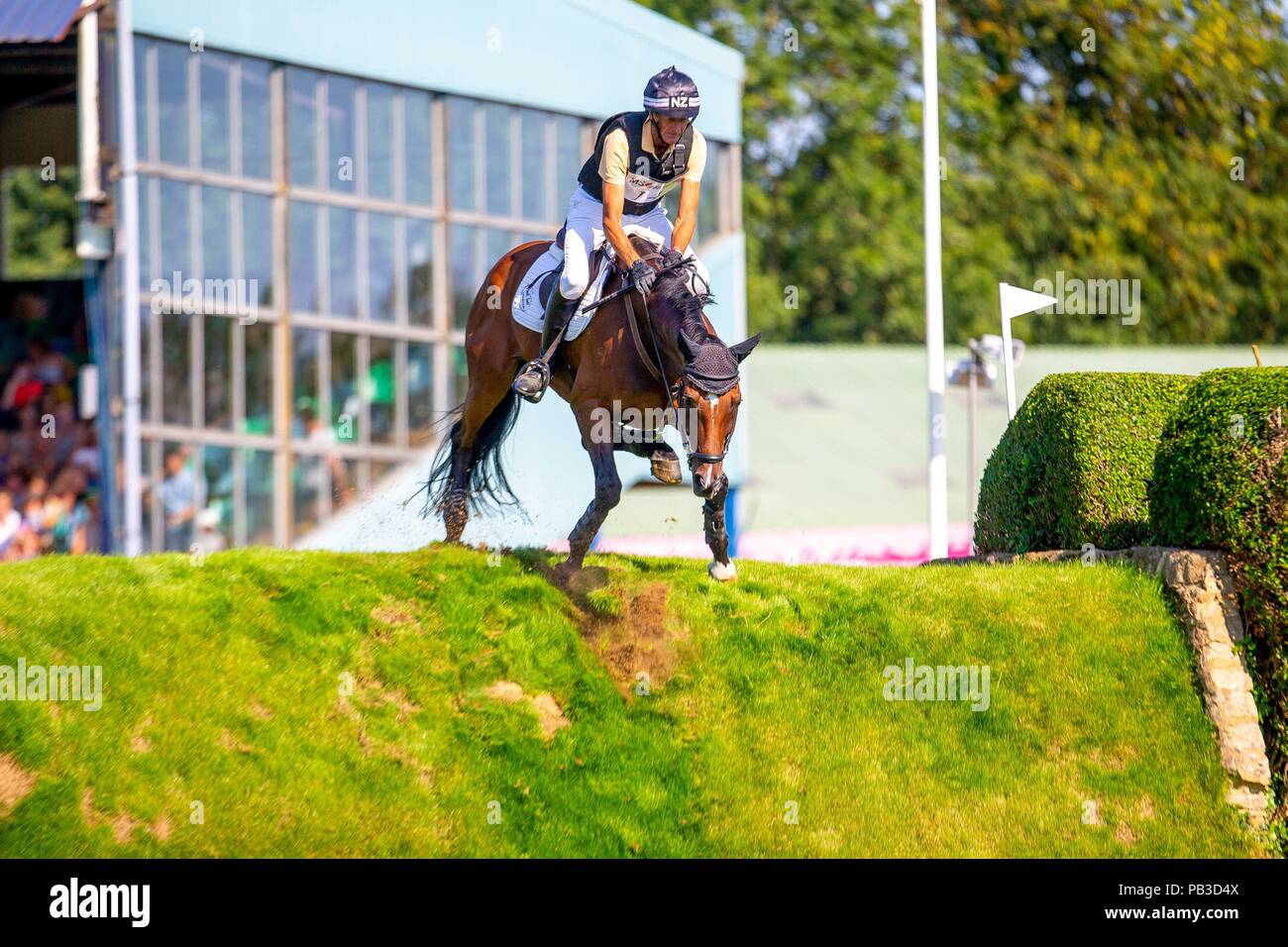 Hickstead, Sussex, UK. 26 juillet 2018. Sir Mark Todd équitation Camoino NZB. NZL. L'Amlin Challenge MS Eventers. Longines Jumping FEI Nations Cup de Grande-bretagne au Royal International Horse Show BHS. Tous les cours de saut de l'Angleterre. Hickstead. La Grande-Bretagne. 26/07/2018. Credit : Sport en images/Alamy Live News Banque D'Images