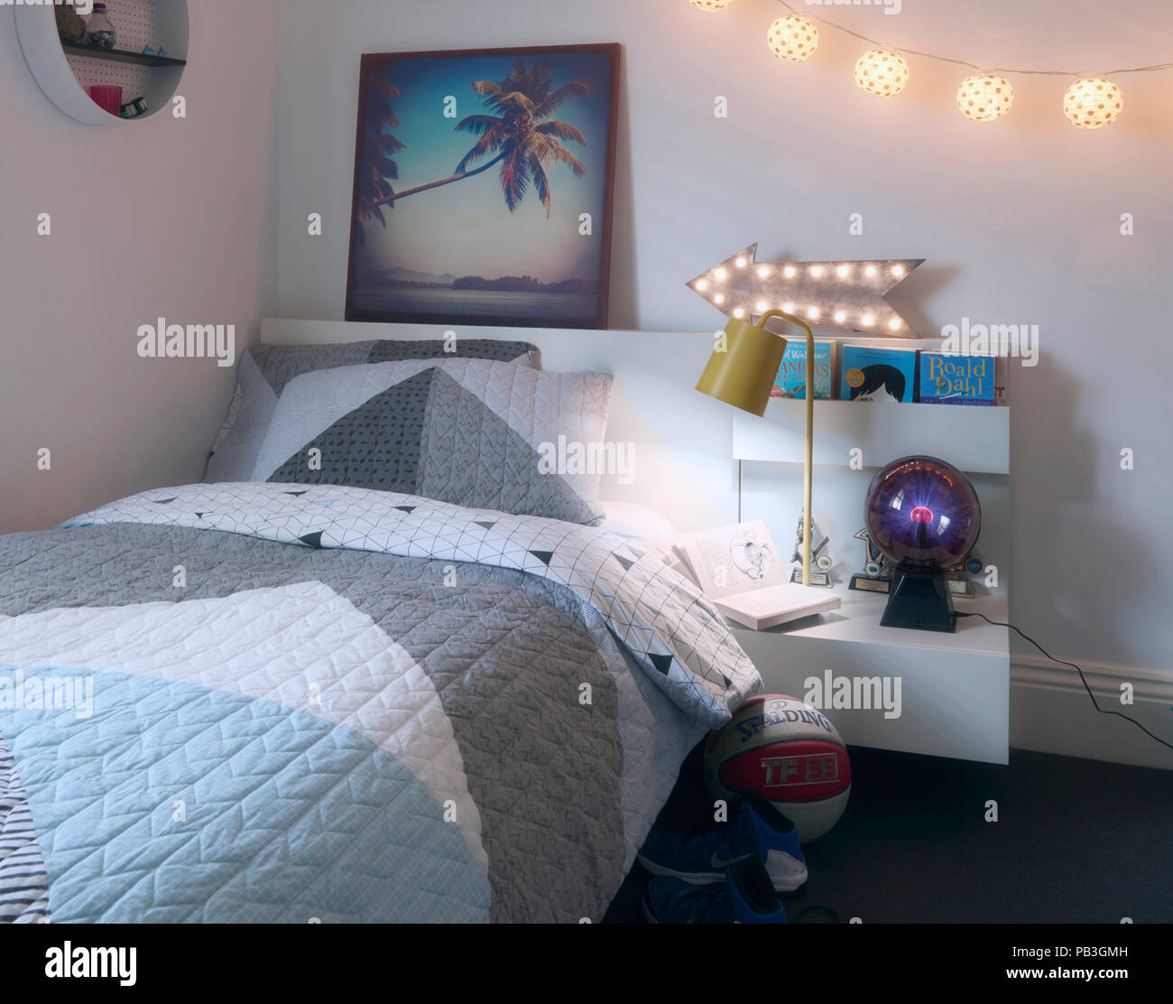 Un des garçons ou des filles chambre moderne. Banque D'Images