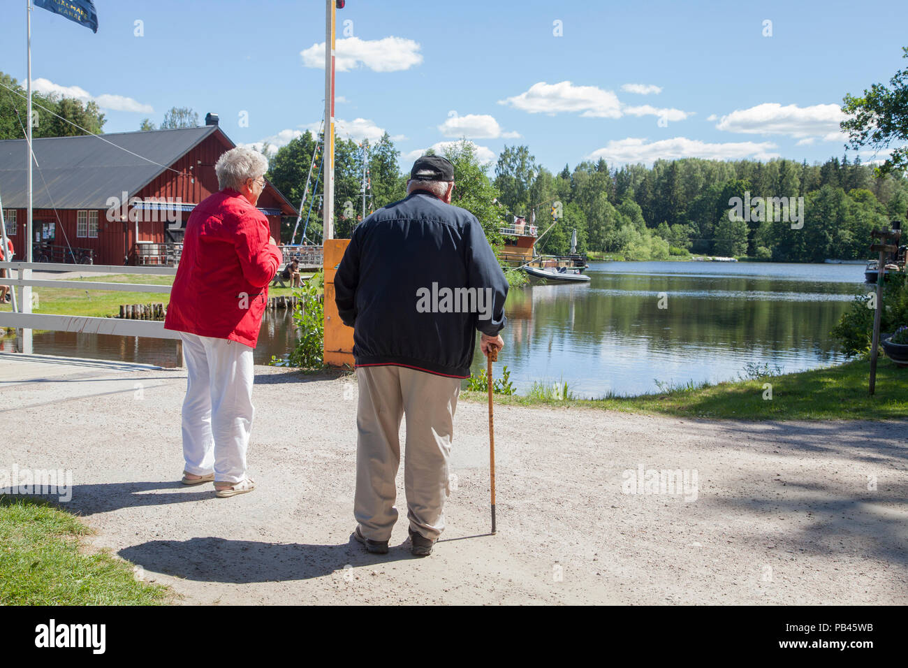 Vieux couple sur marche 2018 Banque D'Images