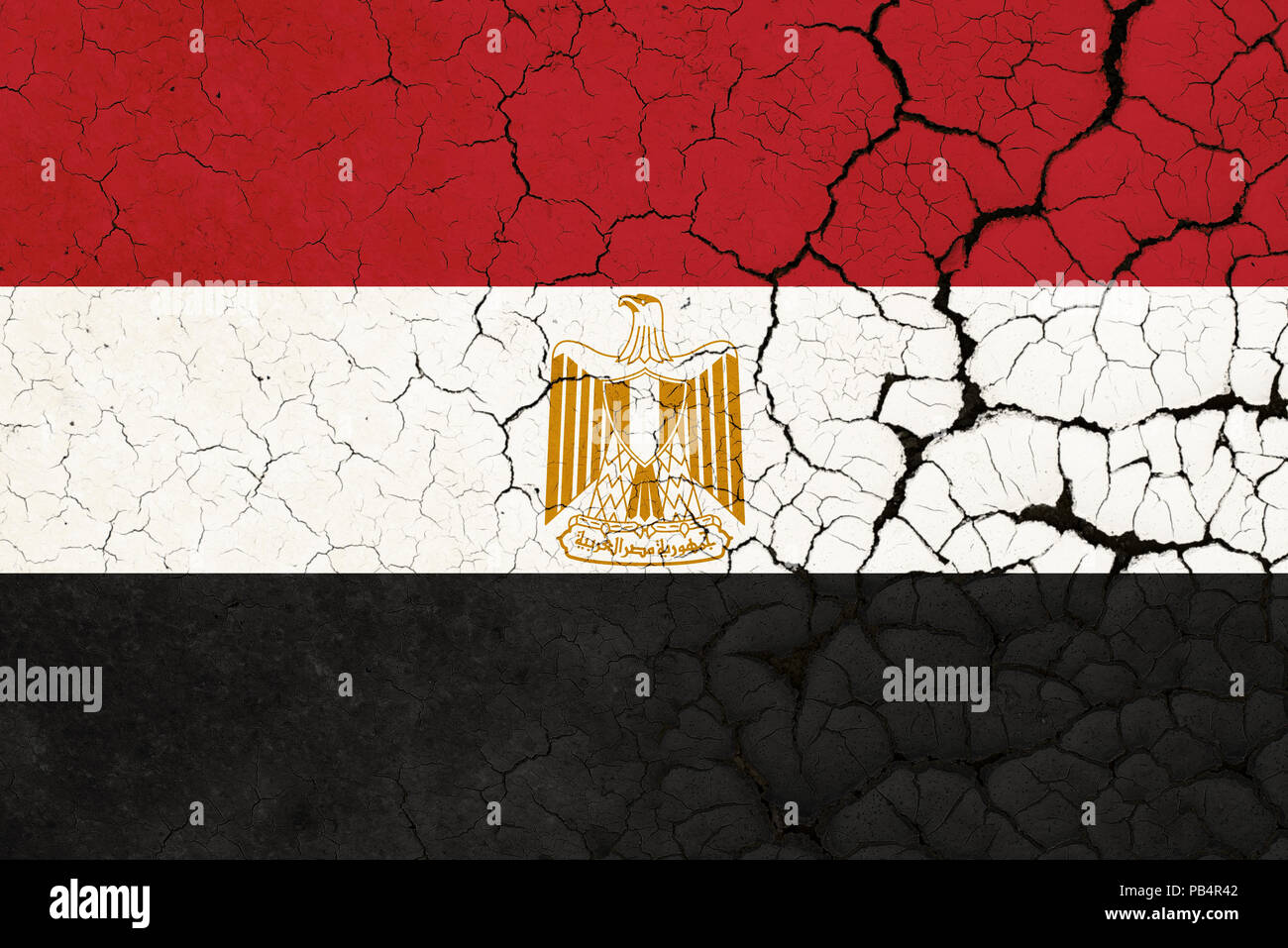Une fissure et fragile drapeau égyptien Banque D'Images