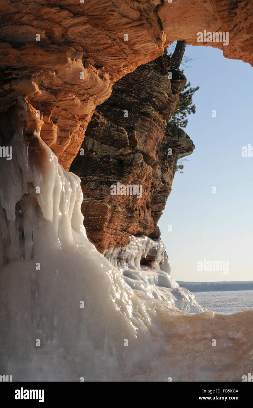 Îles Apostle. Les grottes de la mer. Banque D'Images