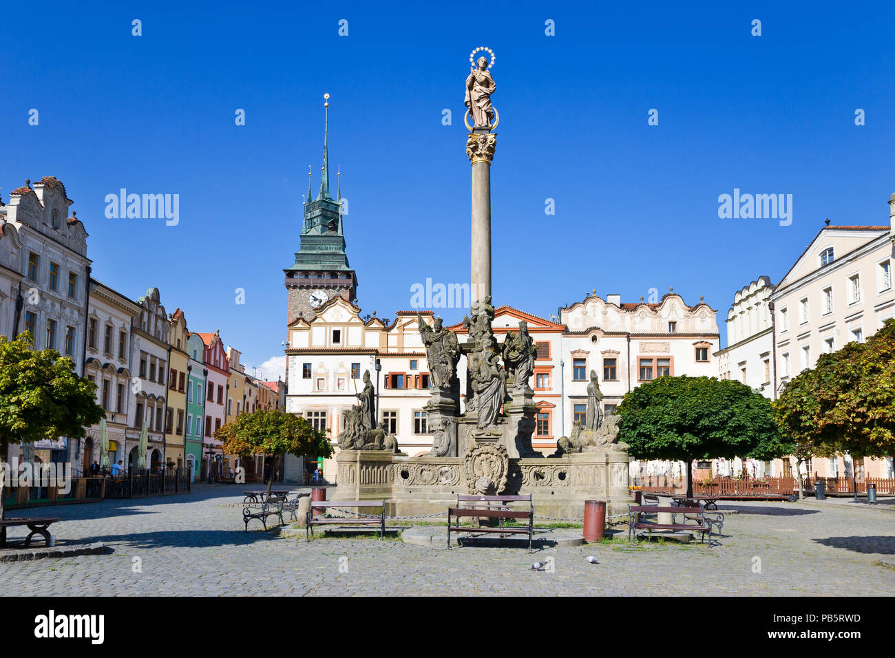 Hôtel de ville Renaissance et la colonne mariale, Green gate, Pardubice, République tchèque, la Bohême de l'Est Banque D'Images