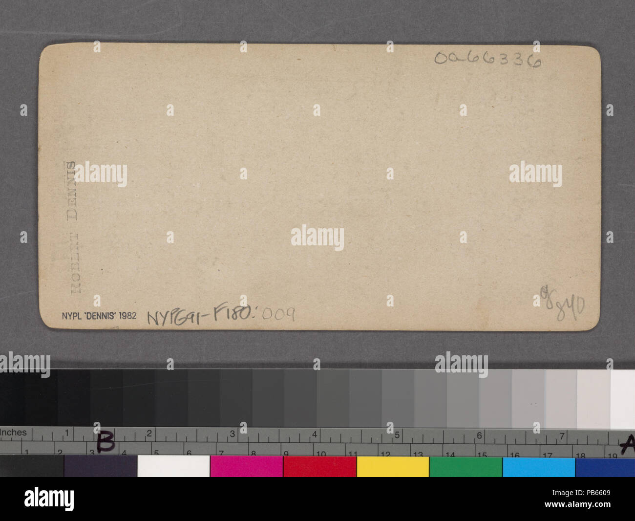 1079 N.Y. City et aux environs. (Affiches de cinéma, les entreprises de publicité sur mur non identifié.) (NYPL)11708034-1530701 b Banque D'Images