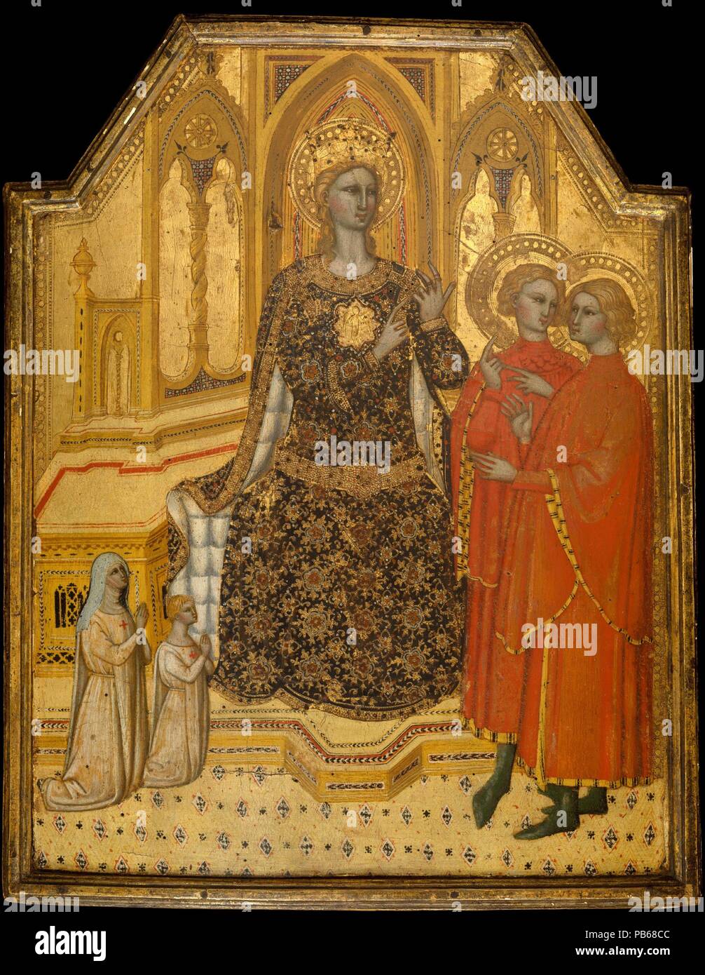 Contestante sainte Catherine et deux donateurs. Artiste : Cenni di Francesco di Ser Cenni (Italien, Florence, active en 1369-mort 1415). Dimensions : hors tout, avec cadre, 22 3/4 x 18 1/4 in. (57,8 x 46,4 cm) ; surface peinte 21 1/4 x 16 3/4 in. (54 x 42,5 cm). Date : peut-être ca. 1380. Une princesse d'une grande beauté et d'apprentissage, Sainte Catherine d'alexandrie (ive siècle) a été mis au défi d'un débat avec cinquante orateurs païens qui, tous, elle s'est convertie au christianisme. Ici elle compte sur les points de son différend à deux hommes qui portent des auréoles comme une indication de leur conversion par ses arguments (un Banque D'Images
