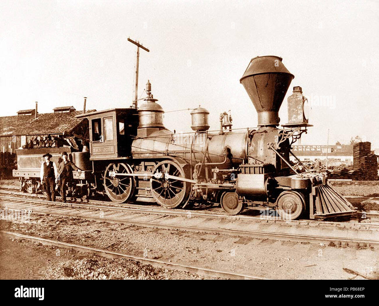 . French : Photo datant des années 1870, montrant l'ex-SF&SJ # 2 'San Jose' en service pour SF&NP # 1 avant le changement de nom comme 'Petite Josie' . 1870 1556 SP 4-4-0 San Jose Banque D'Images