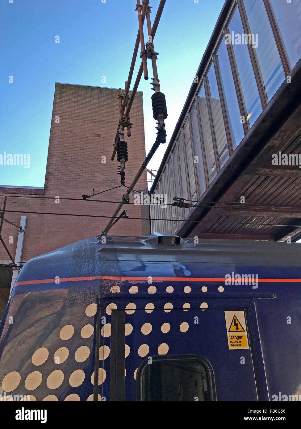 Frais généraux les lignes électrifiées, Scotrail, Motherwell et unité d'automotrices), Écosse, Royaume-Uni Banque D'Images