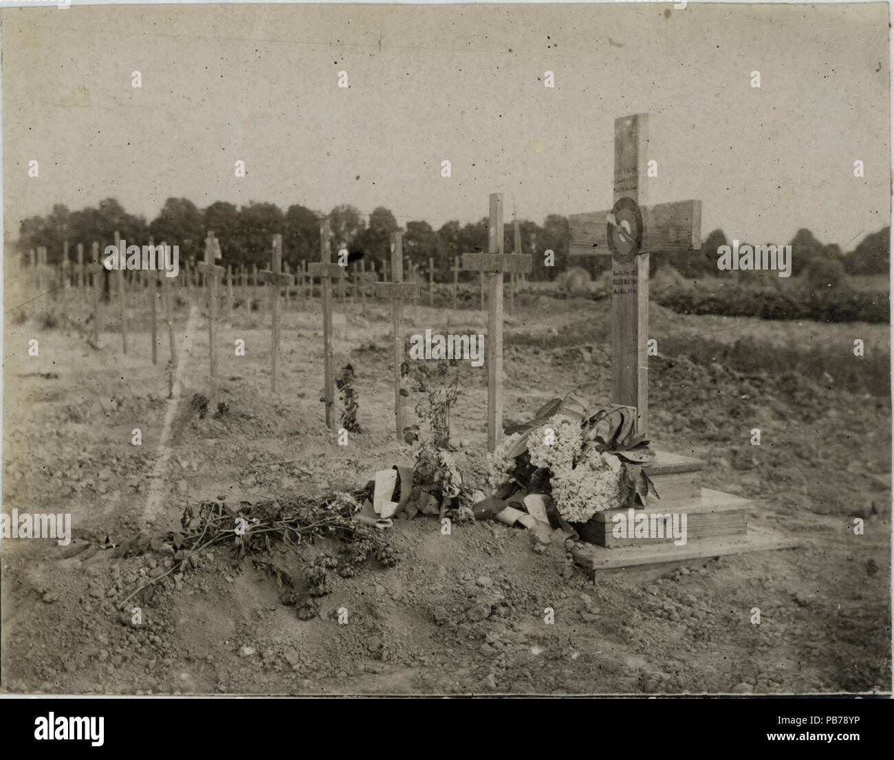 727 pierre tombale du lieutenant-Ruliff C. Nevius dans Première Guerre mondiale cimetière à Coulomniers, France Banque D'Images