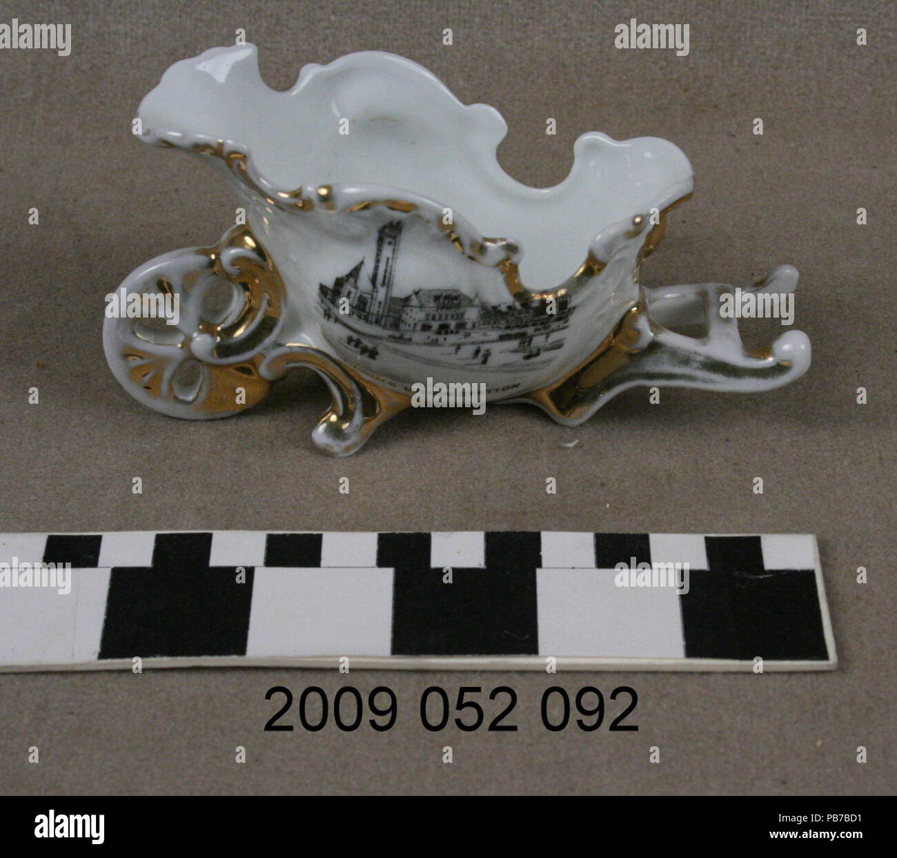 1545 Petite brouette en céramique noire avec droit de transfert de Saint Louis Union Station Banque D'Images