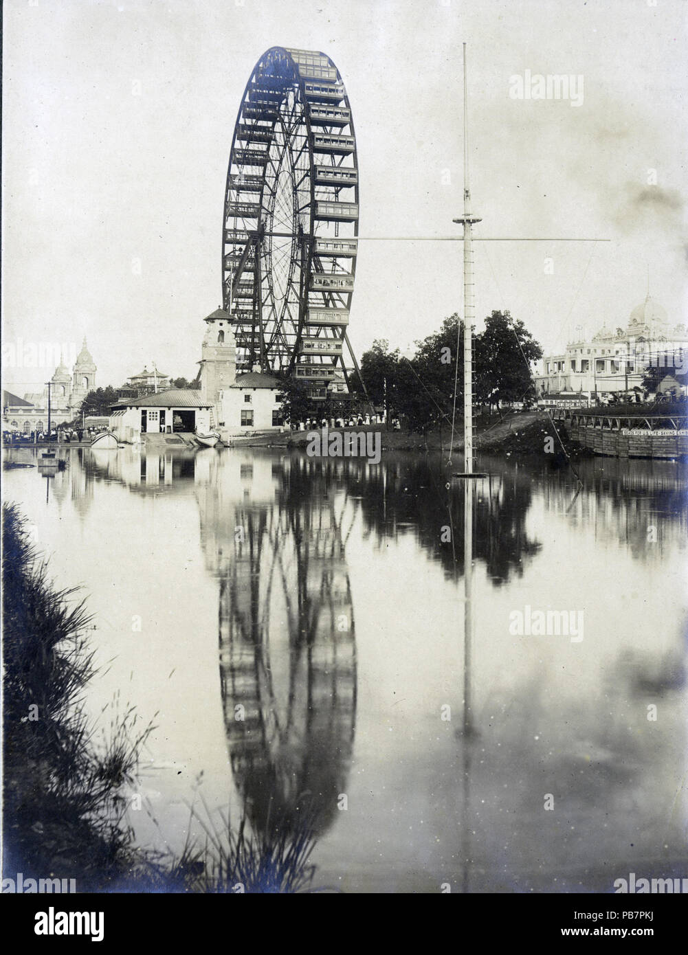 Roue d'observation 1125 et les États-Unis à la station de sauvetage 1904 World's Fair. (Grande roue) Banque D'Images