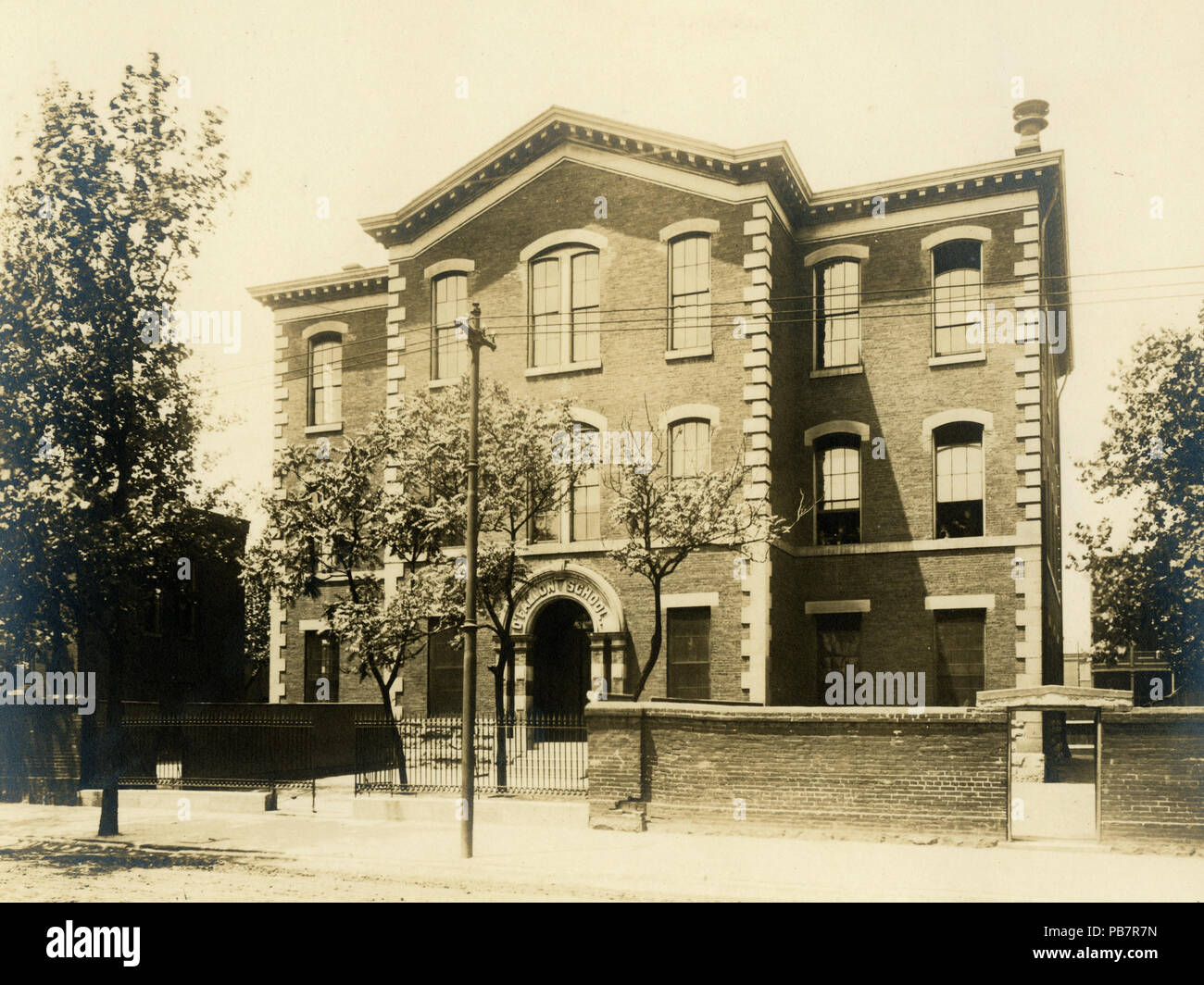 1124 O'Fallon l'école. 1409 rue 15e Nord Banque D'Images