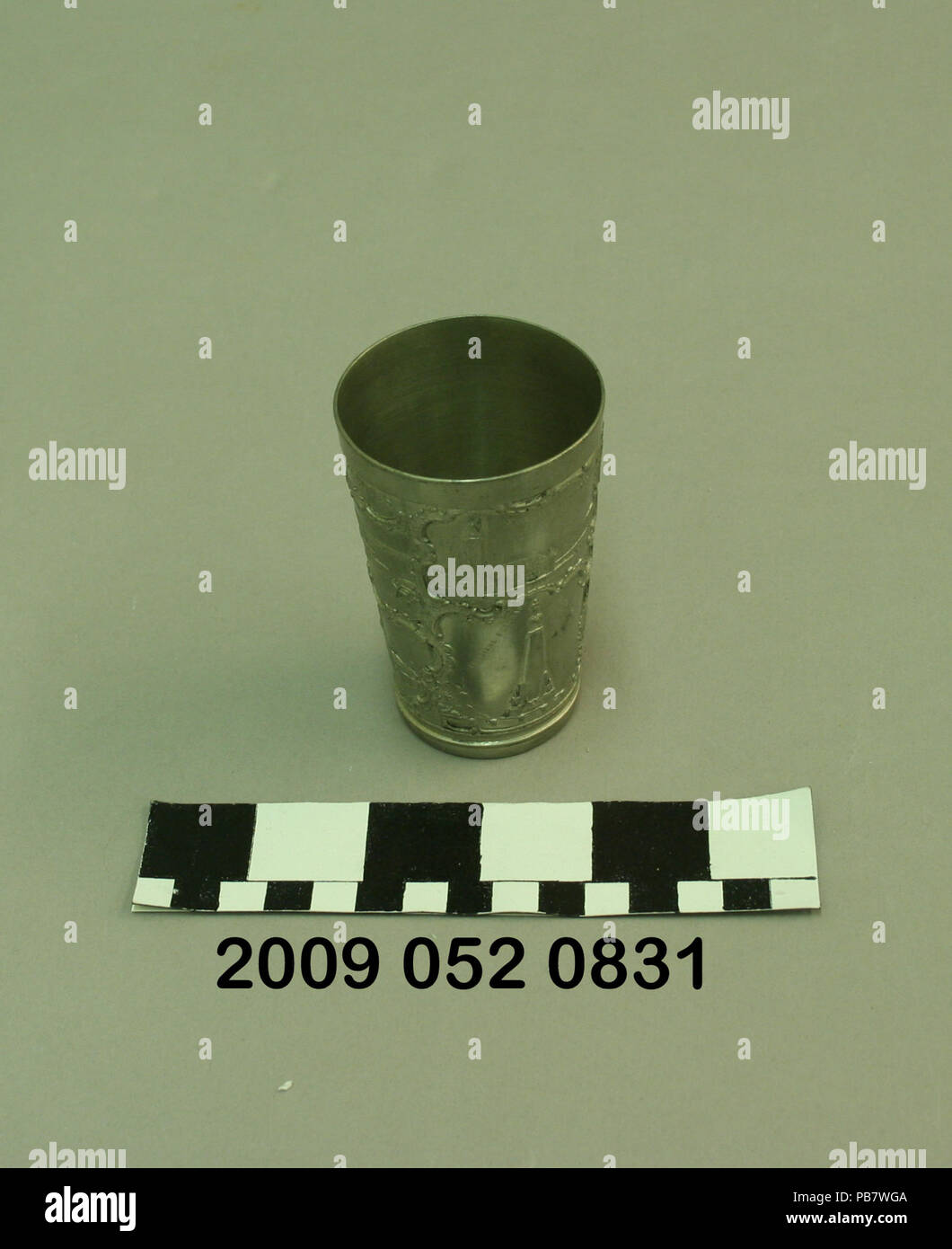 1020 Metal Tumbler avec des images d'Eads Bridge, New York, la gare Union, Louisiana Purchase Monument, Cascade Gardens, et le bâtiment de l'Administration Banque D'Images