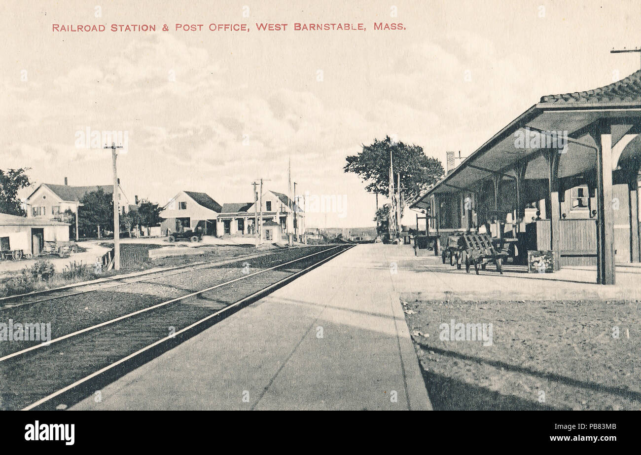 1242 Railroad Station &AMP ; bureau de poste, West Barnstable, Massachusetts. Banque D'Images