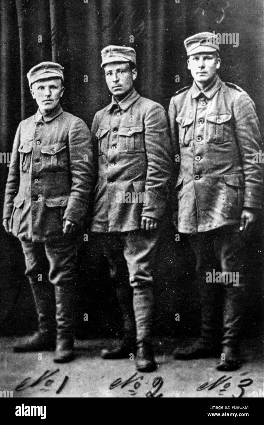 CC-BY, Vapriikin kuvat Tampere 1918 kuva-arkisto. Guerre civile finlandaise 1918 Photo : Musée Centre Vapriikki Photos Archives. 1013 Melinin komppanian miehiä (26970229745) Banque D'Images