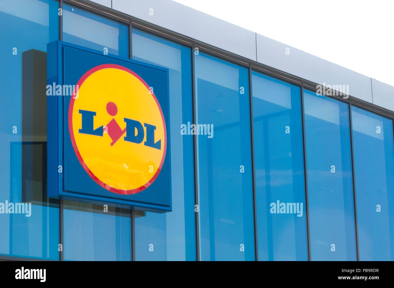 Lidl supermarket 2018 Banque de photographies et d'images à haute  résolution - Alamy