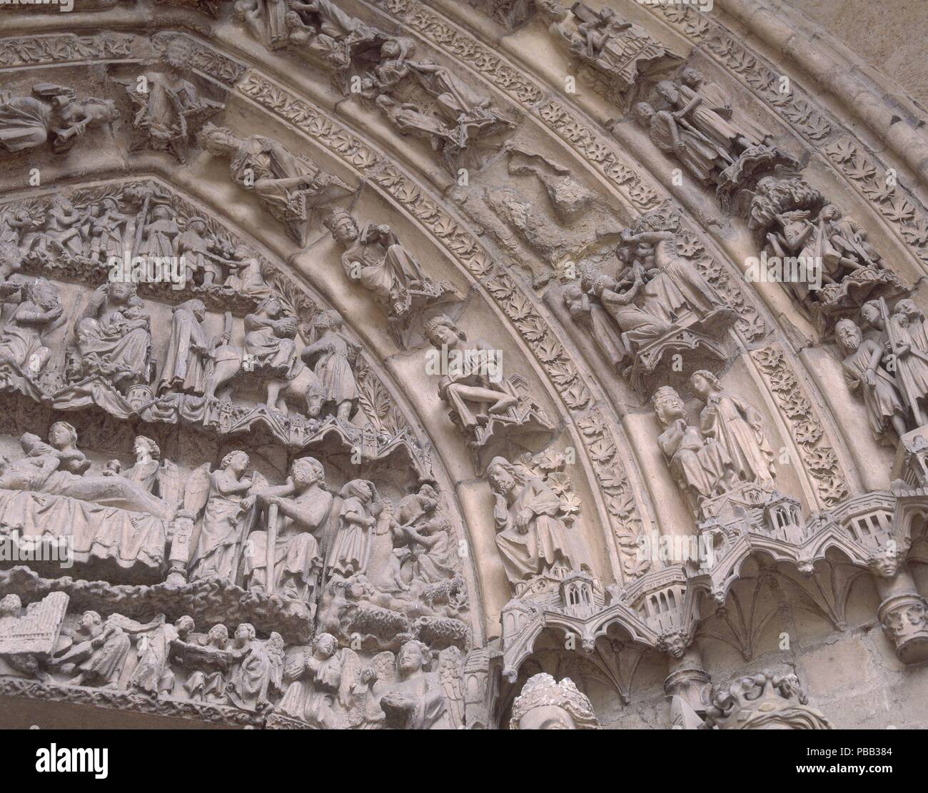 DETALLE DE LA PORTADA DE SAN JUAN - S XIII - PORTIQUE DE LA FACHADA OCCIDENTAL (IZQ) - GOTICO ESPAÑOL. Emplacement : CATEDRAL-extérieur, Leon, ESPAGNE. Banque D'Images