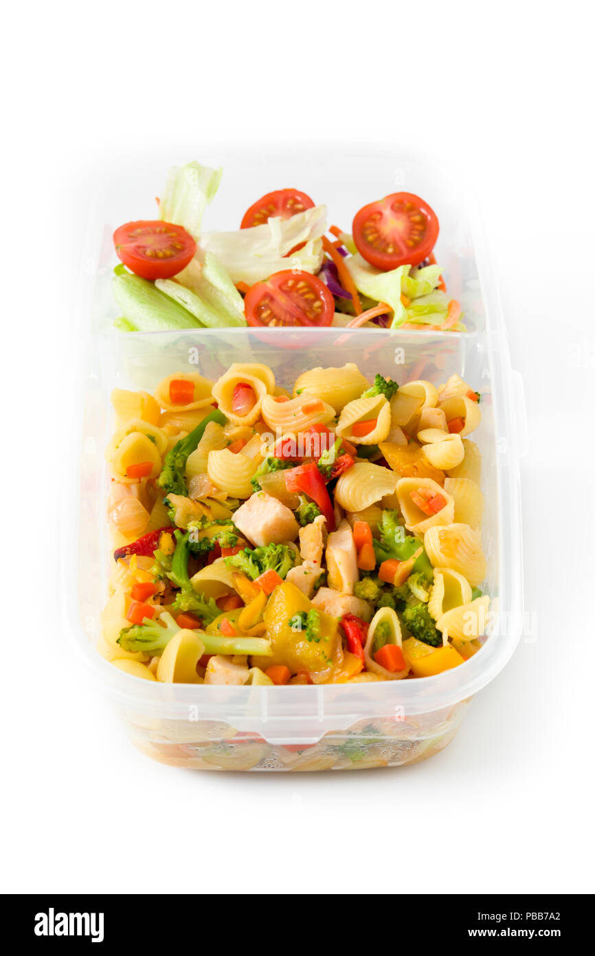 Boîte à lunch avec des aliments prêts à manger isolé sur fond blanc Banque D'Images