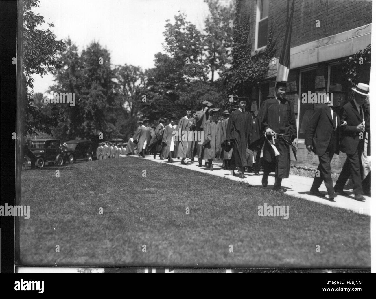 1229 Procession de finissants au début 1922 (3191555398) Banque D'Images