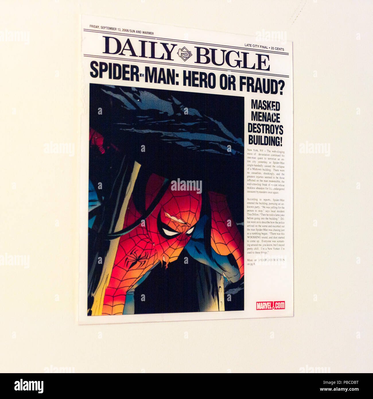 LOS ANGELES, USA - Sep 28, 2015 : journal Daily Bugle coupes dans le Madame Tussauds Hollywood Wax Museum. Marie Tussaud est né comme Marie Grosholtz dans Banque D'Images