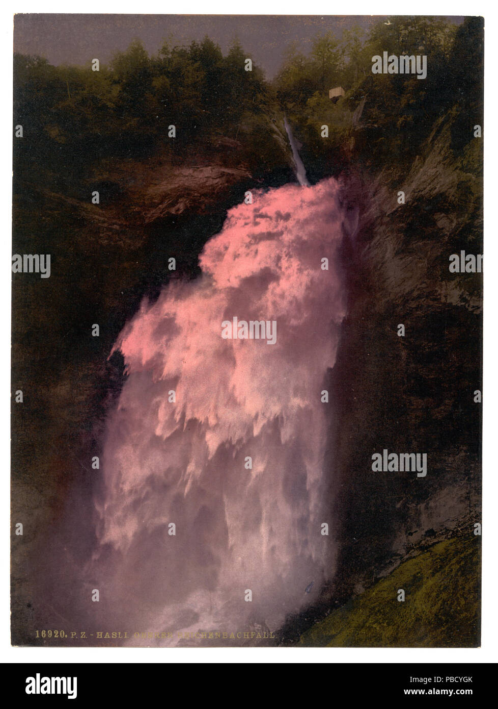 1251 Reichenbach, l'Upper Falls, éclairé par des feux de Bengale, Oberland Bernois, Suisse-RCAC2001701237 Banque D'Images