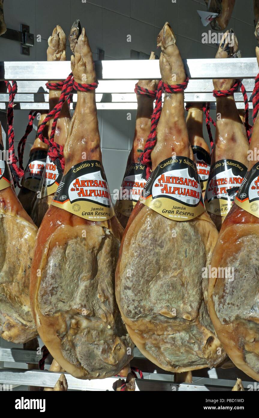 Les jambons de l'Alpujarras, Trevelez, provincia de Grenade, Andalousie, Espagne, Europe. Banque D'Images