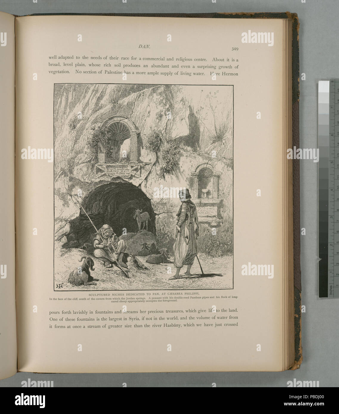 1301 niches sculptées dédié à Pan, à Césarée de Philippe, dans la face de la falaise, au sud de la caverne d'où la Jordan springs. Un paysan avec son double-reed Pandean tuyaux et son (NYPL b10607452-80479) Banque D'Images