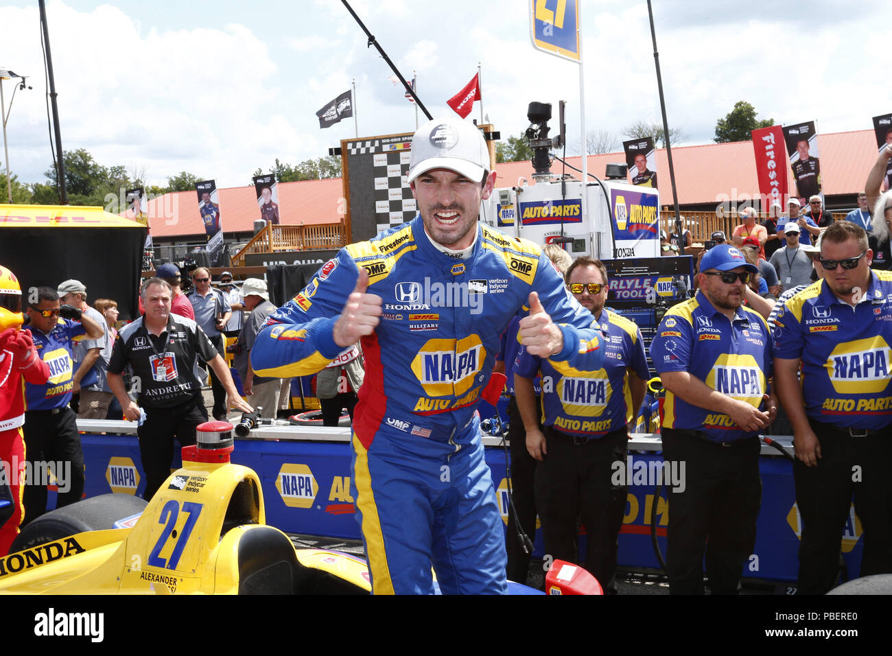 L'Ohio, aux États-Unis. 28 juillet 2018. ALEXANDER ROSSI (27) des États-Unis remporte le pôle award pour le Honda Indy 200 à Mid-Ohio Sports Car Course à Lexington, Ohio. Crédit : Justin R. Noe Asp Inc/ASP/ZUMA/Alamy Fil Live News Banque D'Images