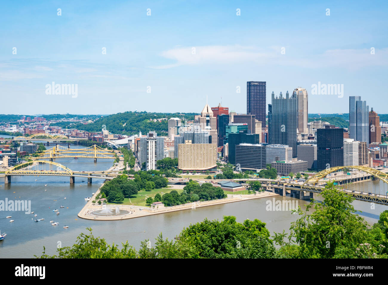 PITTSBURGH, PA - 16 juin 2018 : Paris, donnant sur les toits de la Monongahela, d'un point de vue sur le parc au sud Sh Banque D'Images
