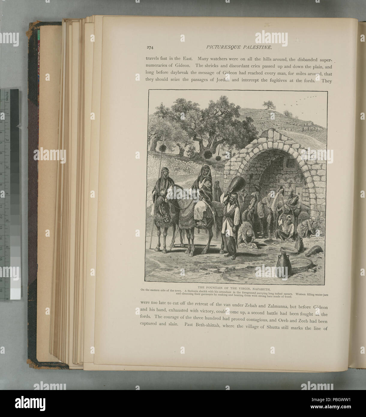 1635 La Fontaine de la Vierge de Nazareth, sur le côté est de la ville. Un Bédouin cheikh avec son accompagnateur à l'avant-plan la réalisation de longues touffes de lances. Les femmes d'eau de remplissage-jars et (NYPL b10607452-80433) Banque D'Images