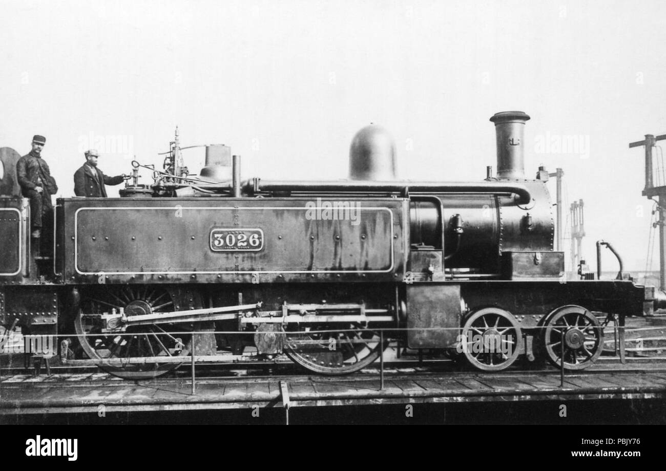 . French : Photo de LNWR moteur n°3062 Première Comp. 4-2-2-0 réservoir . Pendant ou après 1884 930 moteur LNWR No3026, premier composé 4-2-2-0 tank Banque D'Images