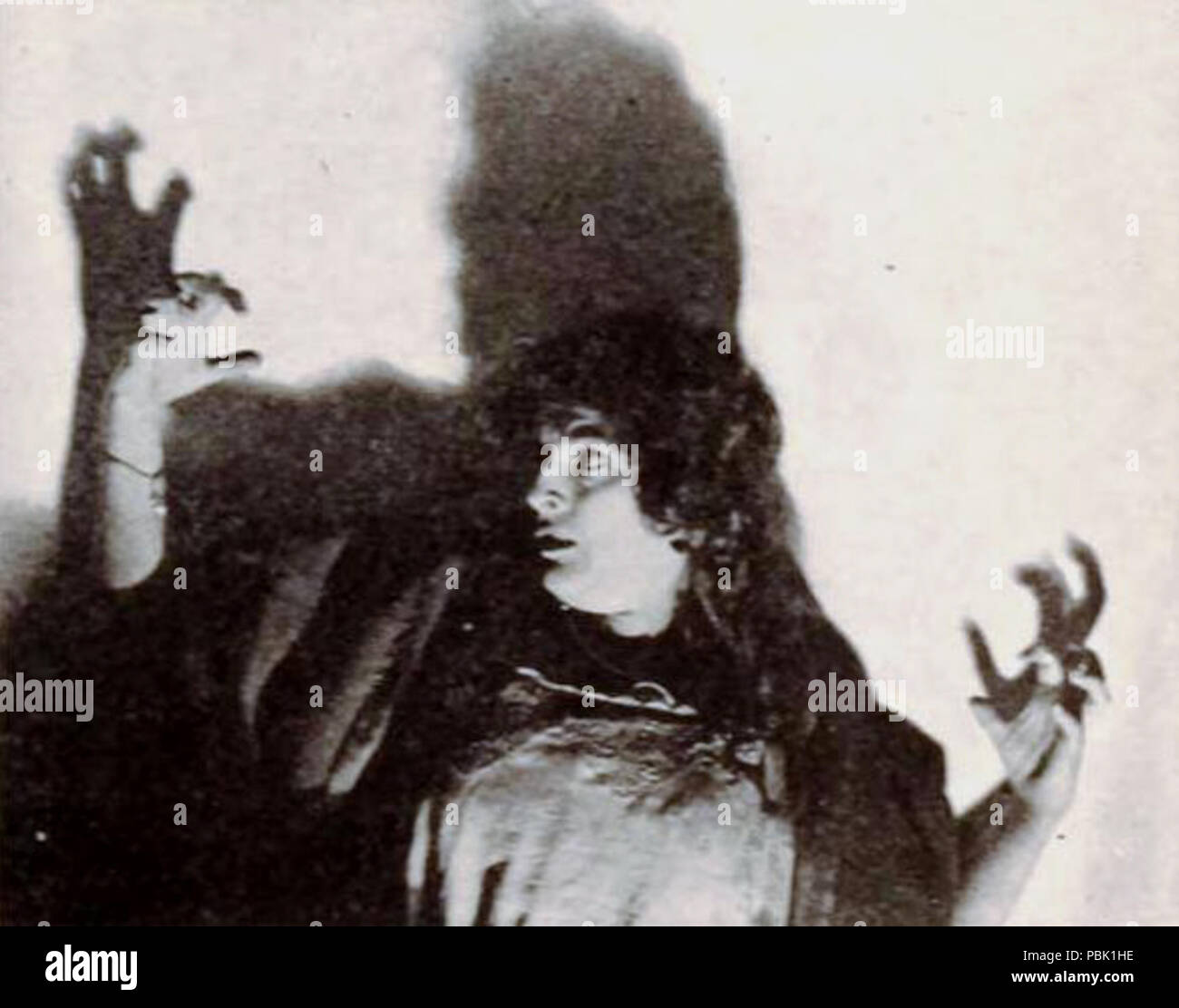 1146 hors la loi (1920) - 7 Banque D'Images